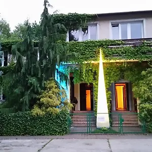  Hostel Monolight