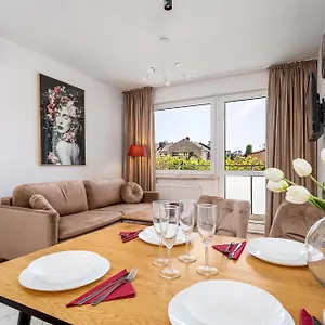  Hotel apartamentowy Pileckiego
